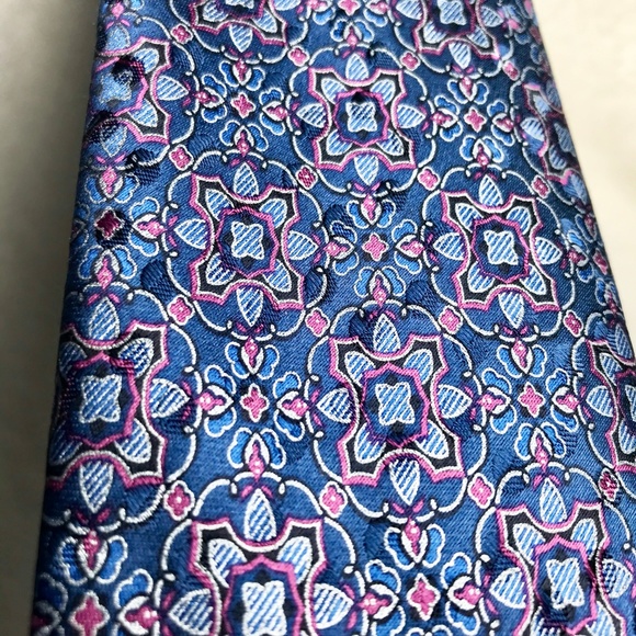 100% Pure Silk tie. - Picture 8 of 8